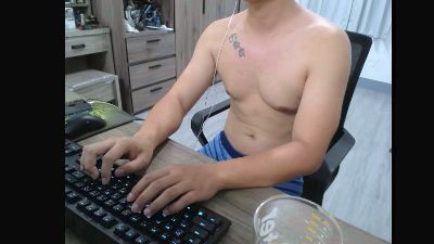 Thumbnail of smallsmallwa - CAM4 live cam