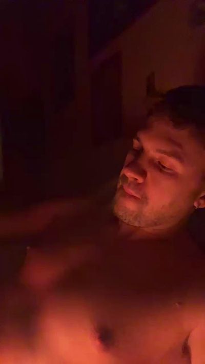 Thumbnail of Aledangy - CAM4 live cam