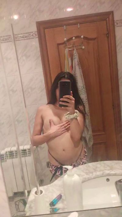 Thumbnail of Morenaaaa23 - CAM4 live cam
