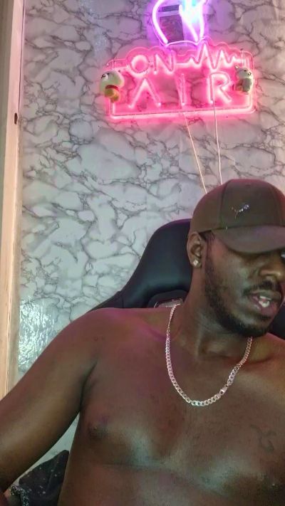 CAM4 male cam BBcMaskedBandit