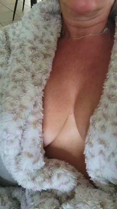 Thumbnail of Sandra1818 - CAM4 live cam