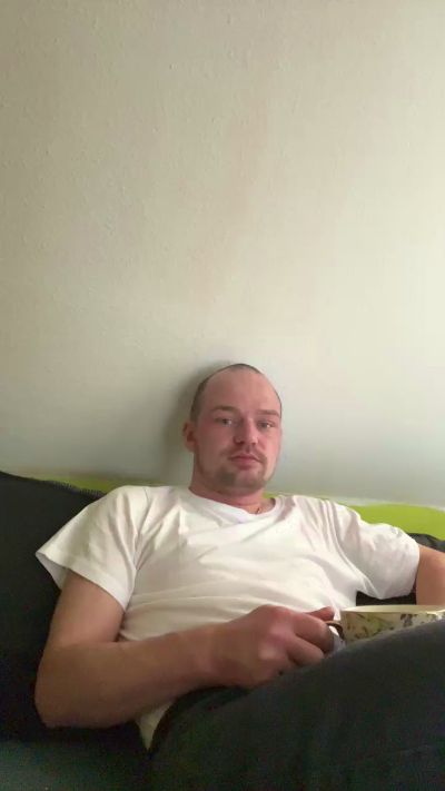 Thumbnail of quatschen942 - CAM4 live cam