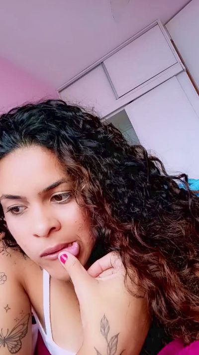 CAM4 female cam Rayaneolliver