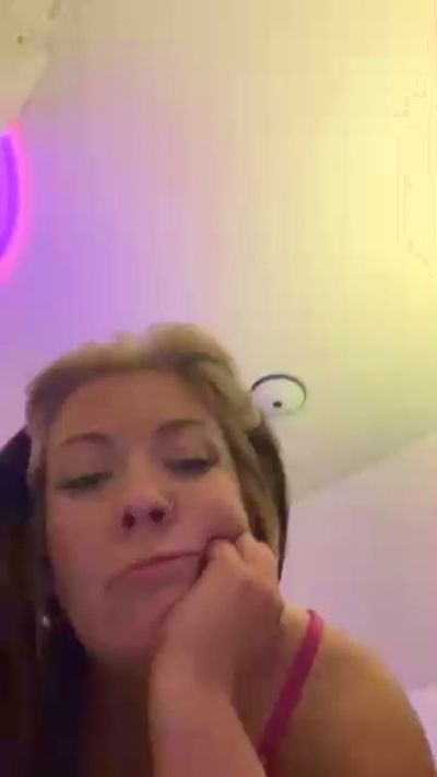 Thumbnail of NicholeRain - CAM4 live cam
