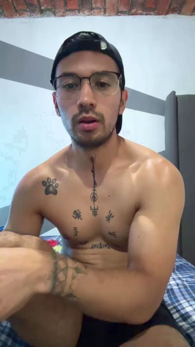 Thumbnail of omar__valencia - CAM4 live cam