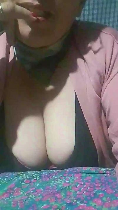 Thumbnail of Amelyhot - CAM4 live cam