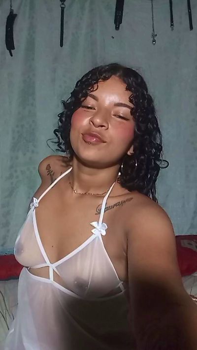 CAM4 female cam Laurasweet2001