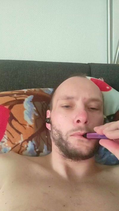 Thumbnail of feetlove8442 - CAM4 live cam