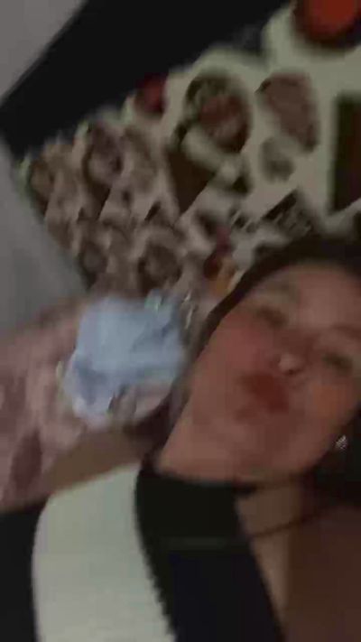 CAM4 female cam horny_governess