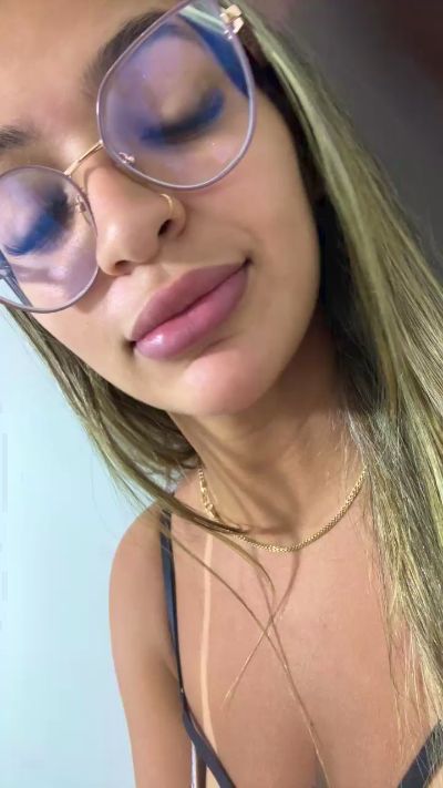 Thumbnail of brunasoares8 - CAM4 live cam