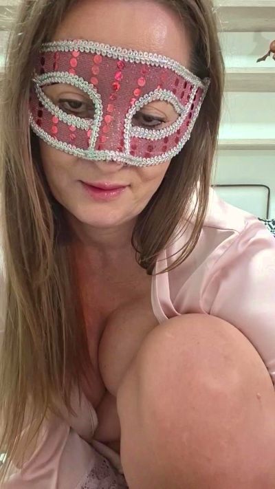 Thumbnail of sabrinafarm - CAM4 live cam