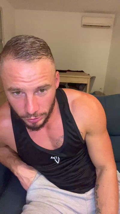 Thumbnail of bryan_hot5 - CAM4 live cam