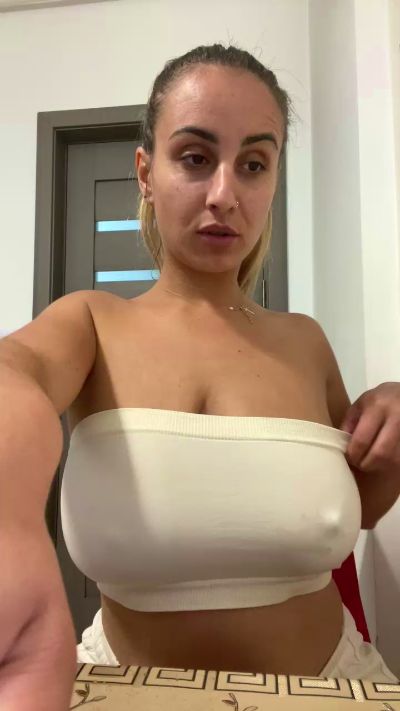 Thumbnail of Daisybestbich - CAM4 live cam