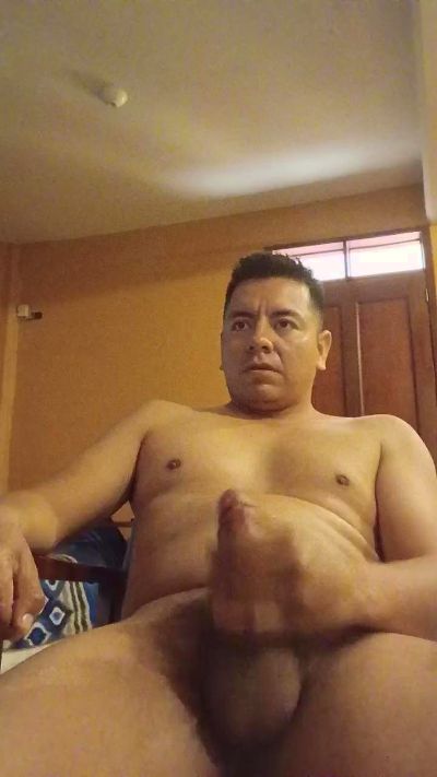 Thumbnail of herny_carrillo - CAM4 live cam