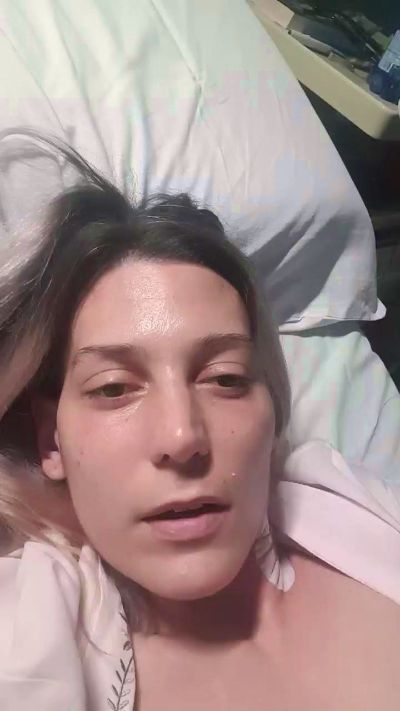 Thumbnail of Monique333 - CAM4 live cam