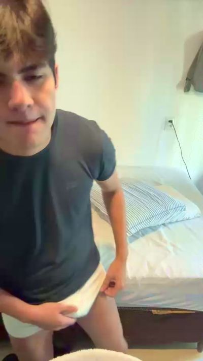 CAM4 male cam MlkGato01