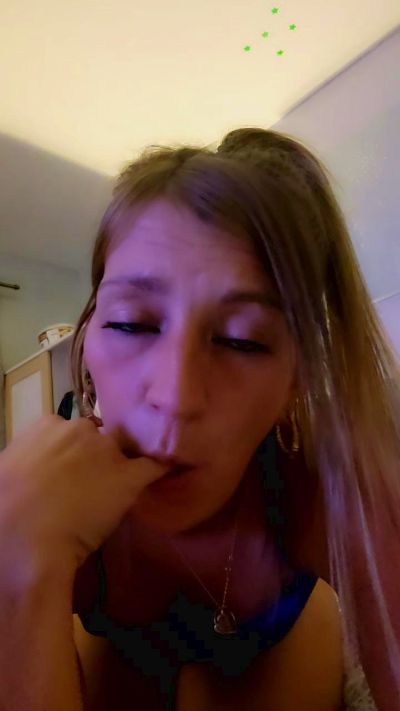 Thumbnail of mialou2 - CAM4 live cam