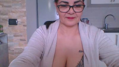 CAM4 female cam URAGANO_PASION_