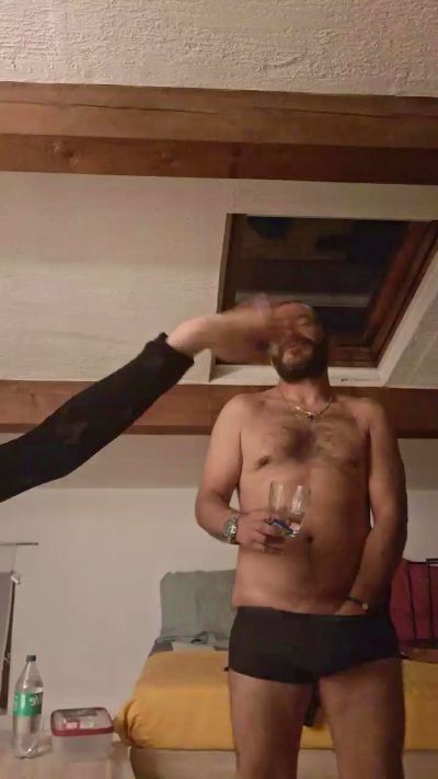 Thumbnail of Thonymontana06 - CAM4 live cam