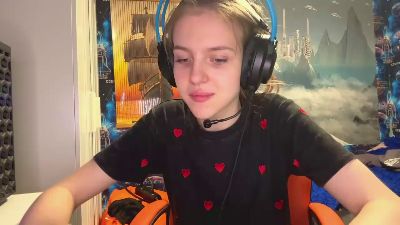 CAM4 female cam ReynaCoppage