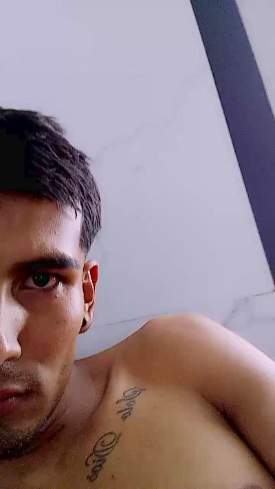 CAM4 male cam Ryam03