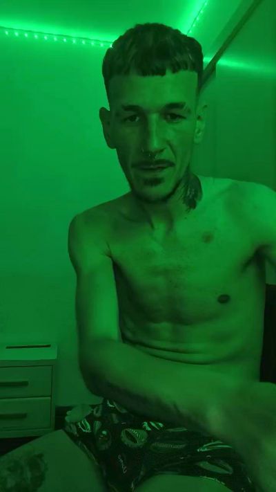 Thumbnail of TuuNeenee30 - CAM4 live cam