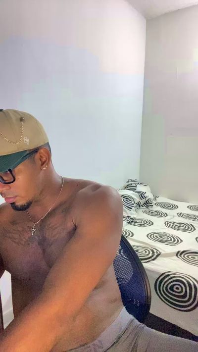 CAM4 male cam daniblack23s