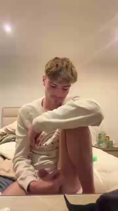 Thumbnail of Heyguys9 - CAM4 live cam