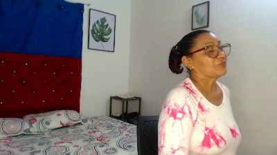 CAM4 female cam anaiss_luxury