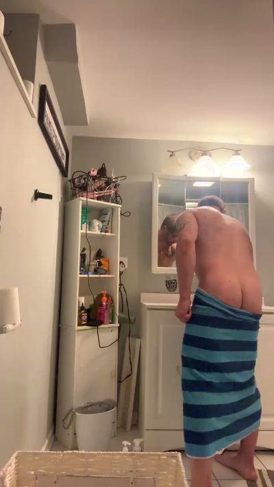 Thumbnail of Buffdadie8 - CAM4 live cam