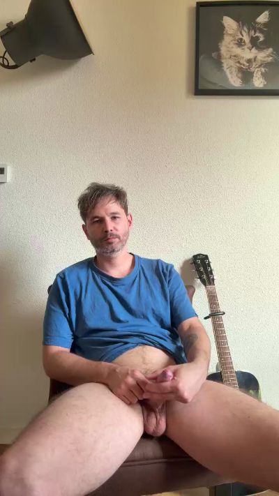 Thumbnail of JOEY2604 - CAM4 live cam