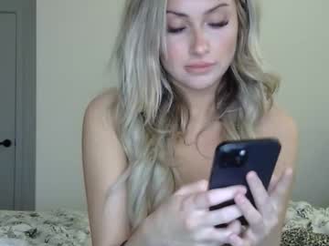 Thumbnail of xoxolala32 - girl live cam