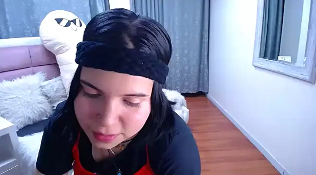 Stripchat cam girl KaraHarrison