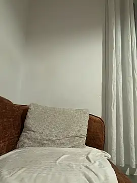 Thumbnail of Cocolabeubeu - Stripchat live cam