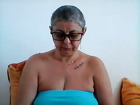 Stripchat cam girl roseblak42