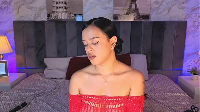 Stripchat cam girl LiaHilton2