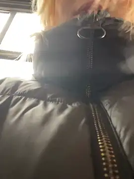 Stripchat cam girl mila_meowy