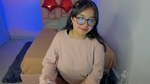 Stripchat cam girl SofiDoll_cg