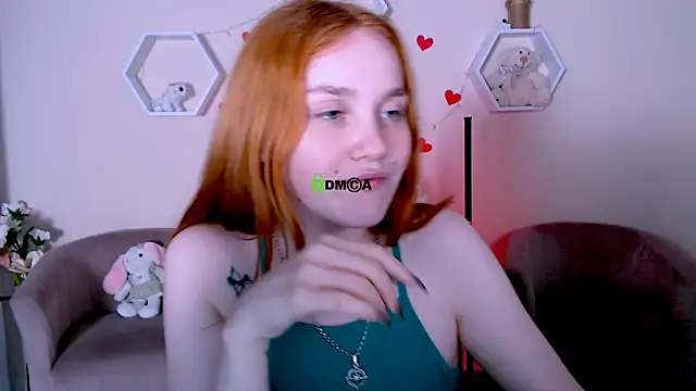 Stripchat cam girl ellie_fire1