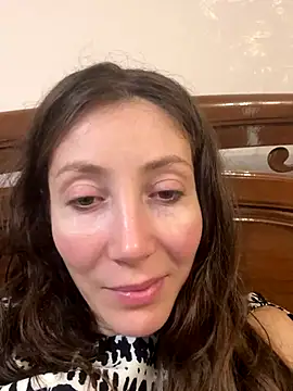 Stripchat cam girl HellaryTourent