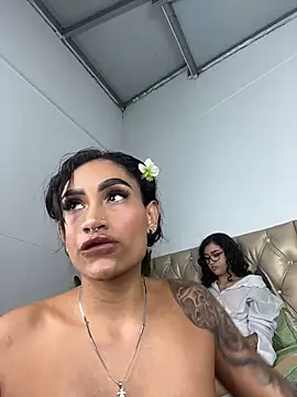 Stripchat cam girl BornToSinXXX