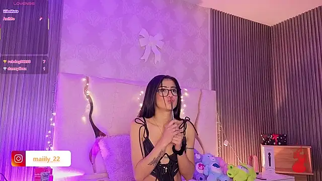 Stripchat cam girl MAIILY_TAY
