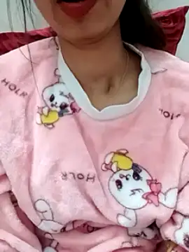 Stripchat cam girl Nylaahh_Hotty4