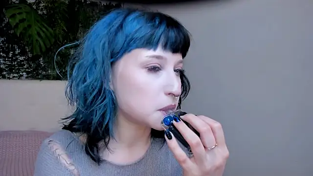 Stripchat cam girl ElizaNik_