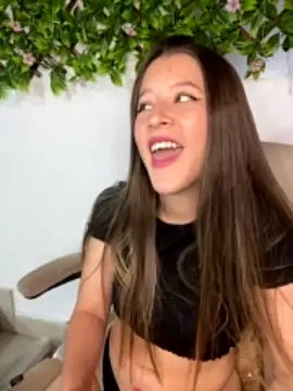 Stripchat cam girl ally_diaz19