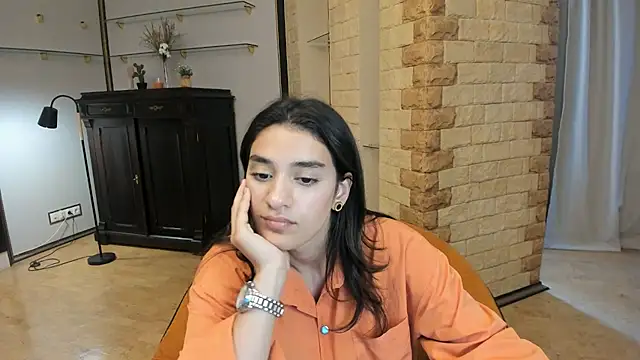 Stripchat cam girl AislyBelow