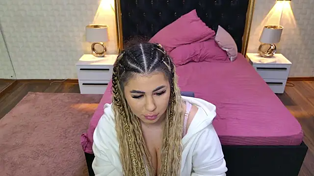 Stripchat cam girl MegaBoobsDeee