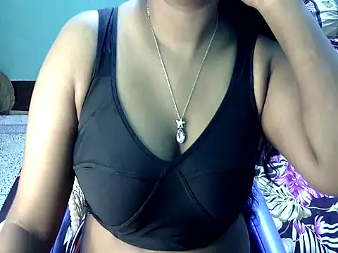 Stripchat cam girl BengaliQueenStar