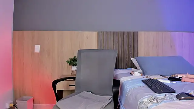 Stripchat cam girl ParisRobert