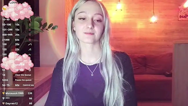 Stripchat cam girl Marinax_Sea